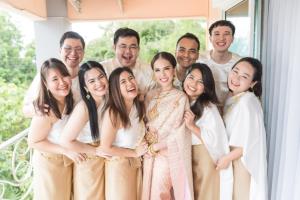 ชุดไทยเจ้าสาว ชุดไทยจักรพรรดิ์ เช่าที่แบมบี้ เวดดิ้ง ห้วยขวาง